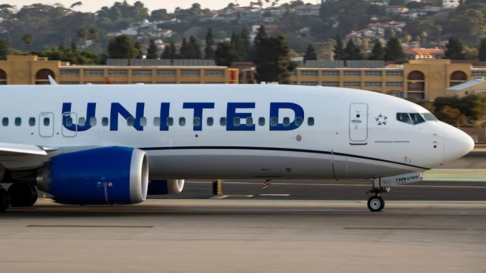 United Airlines Flight UA770 Emergency Diversion