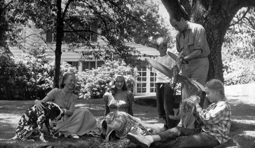 Frances de Villers Brokaw