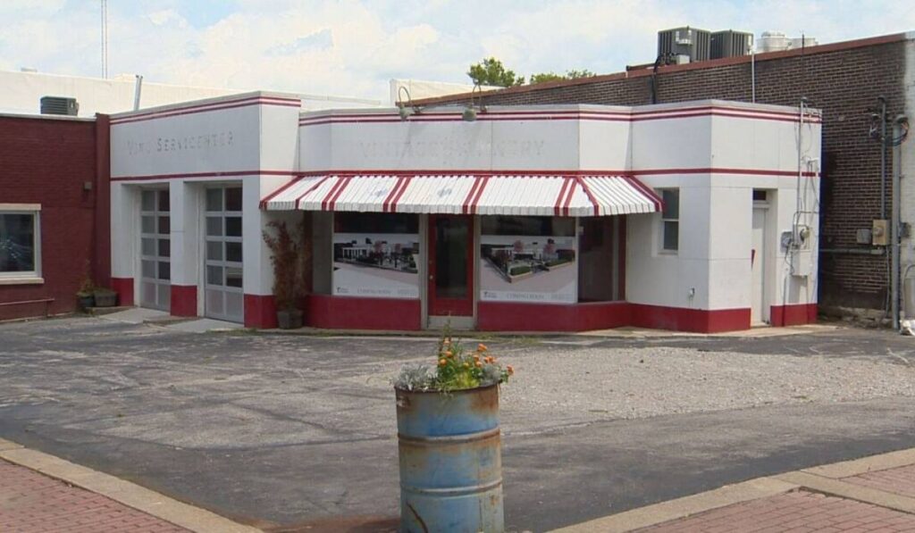 mike wolfe columbia tn