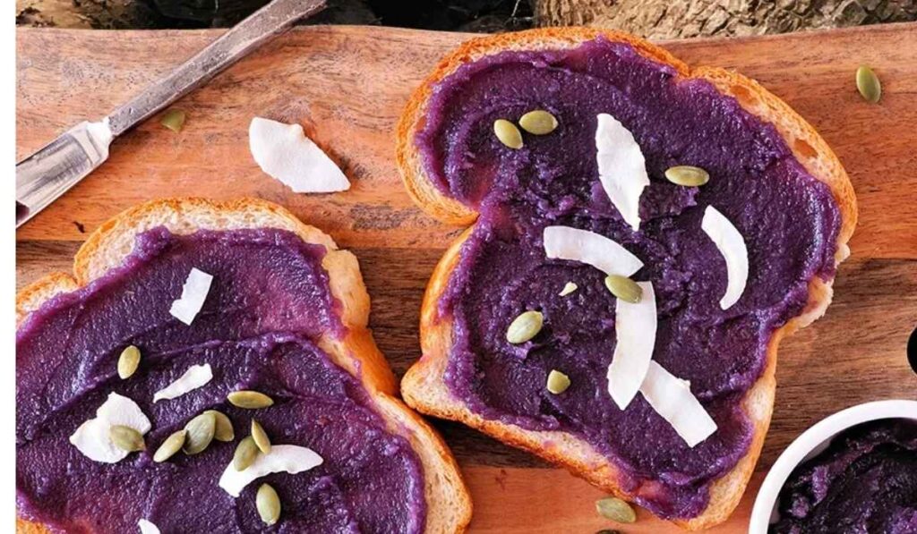 what does ube taste like