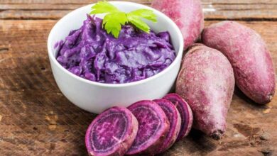 what does ube taste like