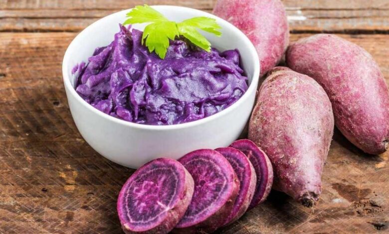 what does ube taste like
