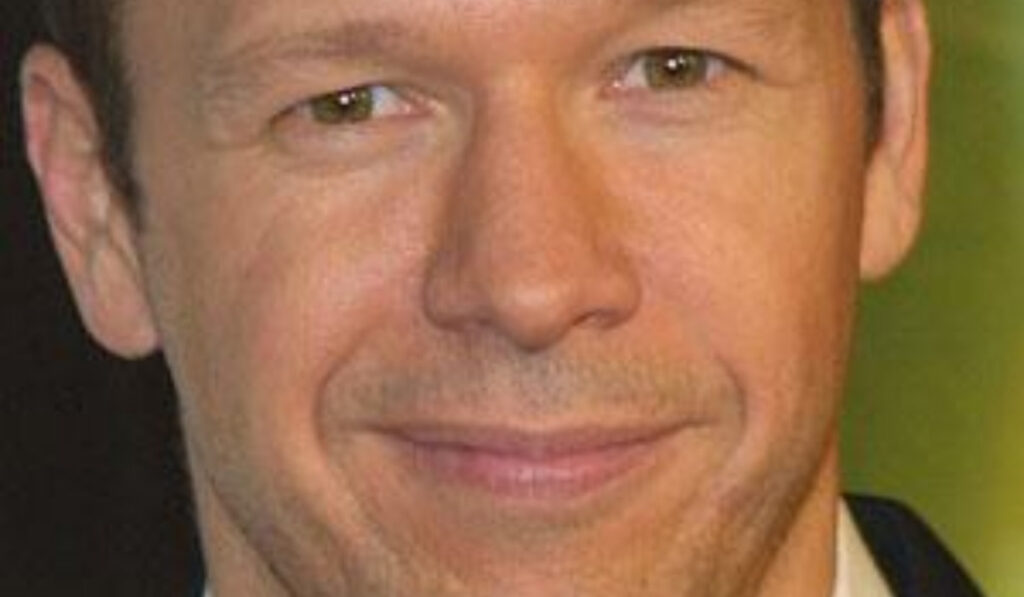 how old is donnie wahlberg