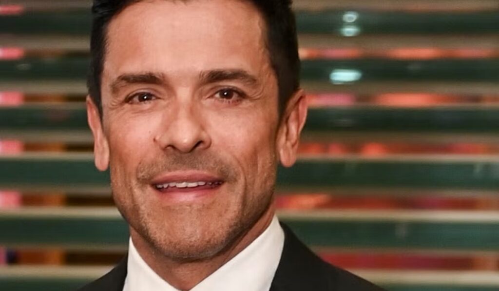 mark consuelos age