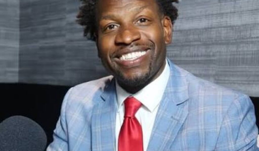 lorenzo sewell net worth